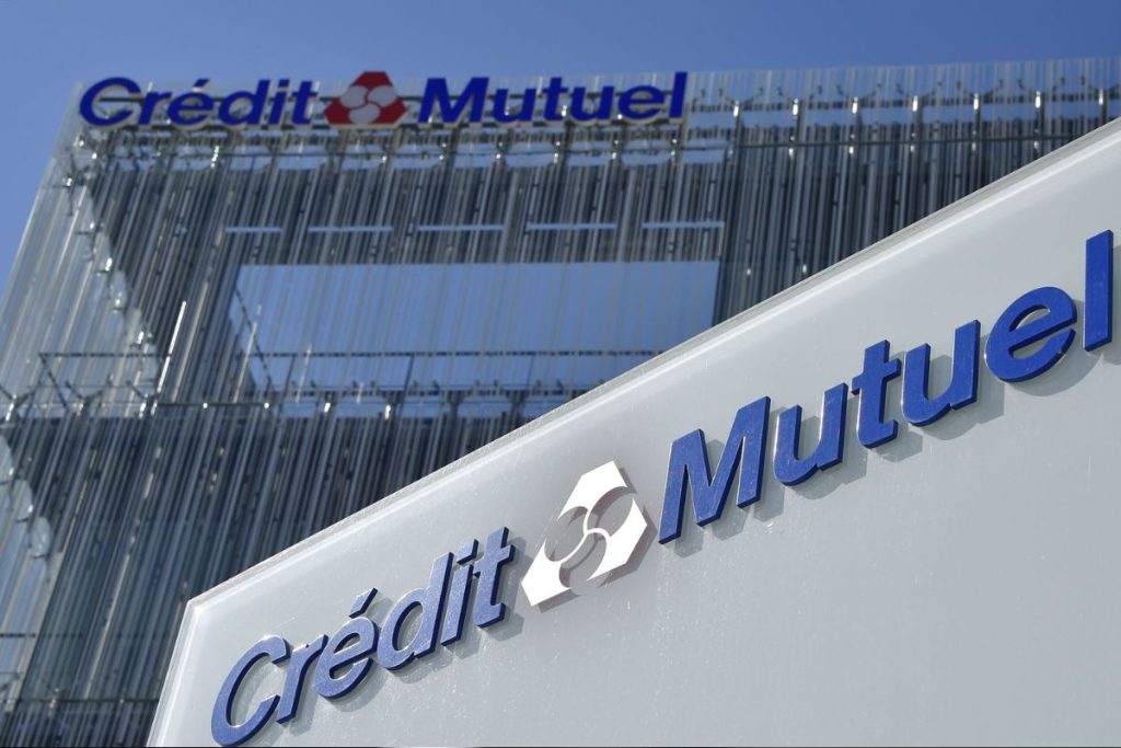 Crédit Mutuel : Une Banque Coopérative au Service des Français